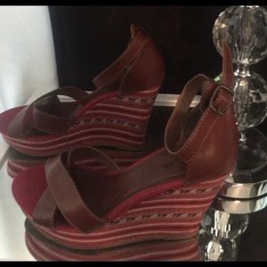 MIA WEDGED SANDALS SIZE 9 FREE SHIPPING